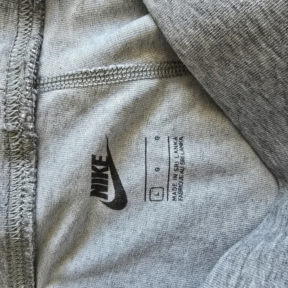 Nike Gray Biker Shorts - Picture 4 of 5